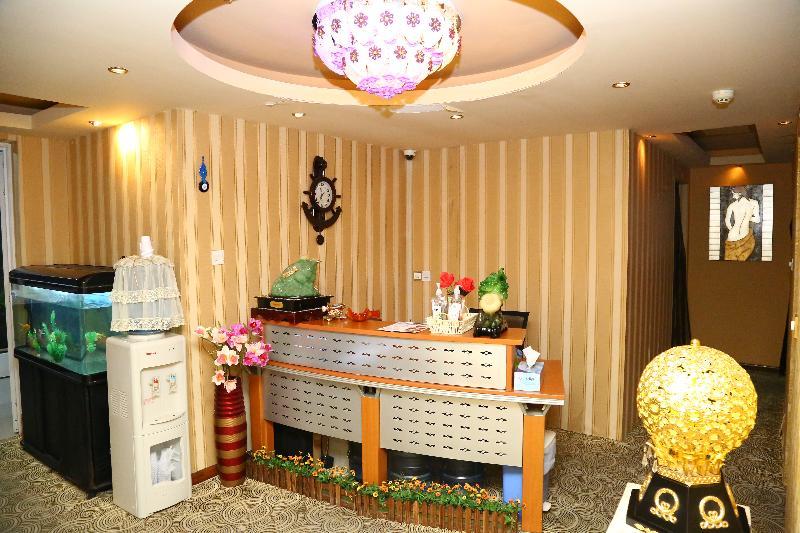 Golden Square Hotel Apartments ดูไบ ภายนอก รูปภาพ
