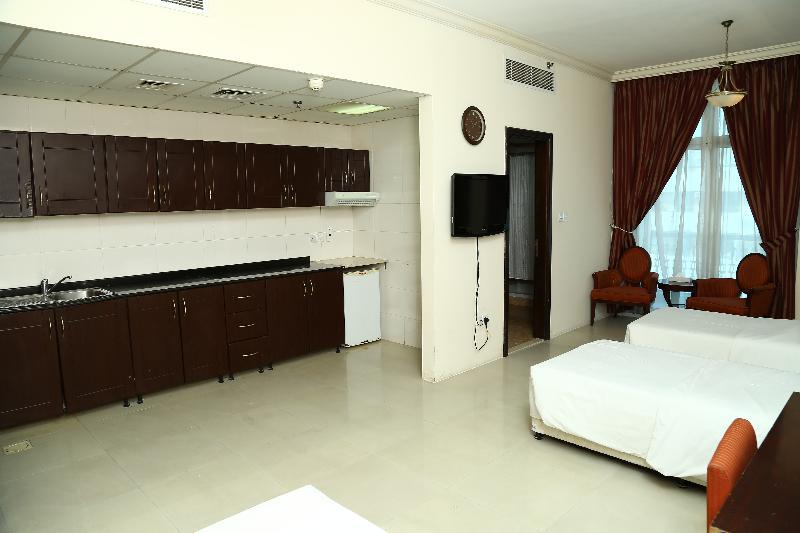 Golden Square Hotel Apartments ดูไบ ภายนอก รูปภาพ