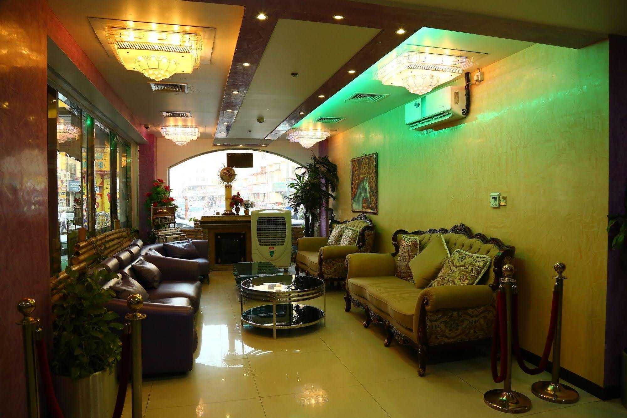 Golden Square Hotel Apartments ดูไบ ภายนอก รูปภาพ