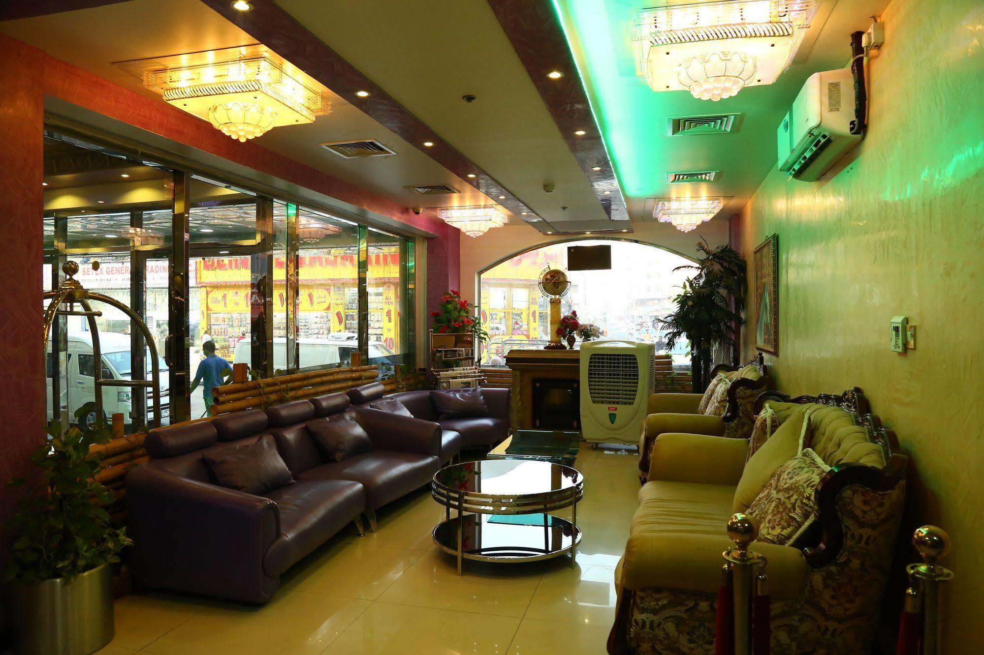 Golden Square Hotel Apartments ดูไบ ภายนอก รูปภาพ